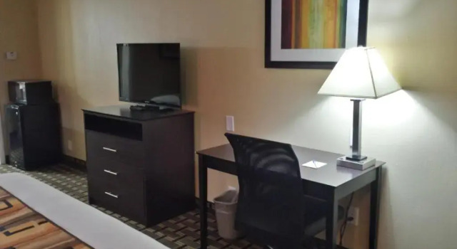 Номер Standard Days Inn by Wyndham Henryetta