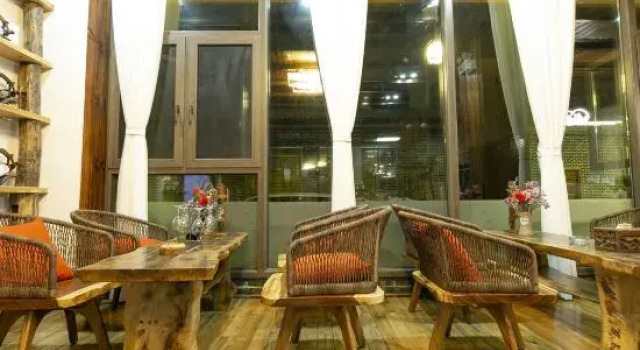 Wanfeng Lin Sandu Guesthouse, Varaa Hotelli Xingyi Guizhou