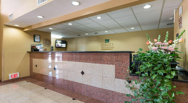 Quality Inn & Suites Buda