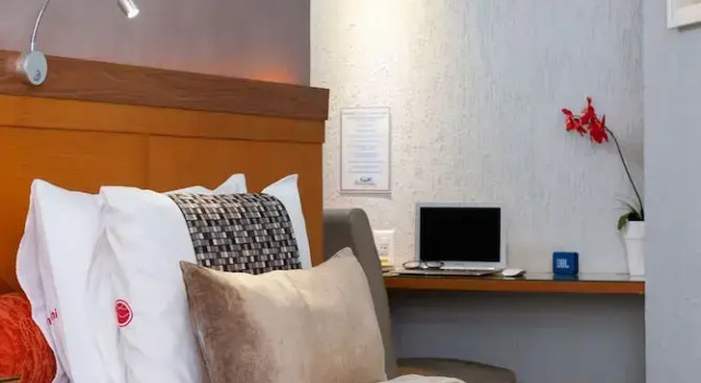 Номер Superior Hotel Santorini