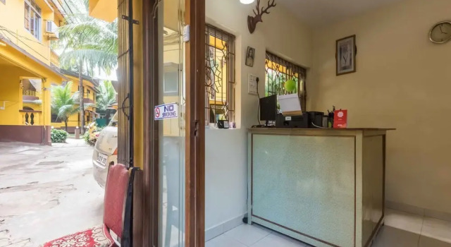 OYO 7273 StayOut near Candolim Beach, Prenota Hotel Hotel a Goa con parcheggio, Parcheggio