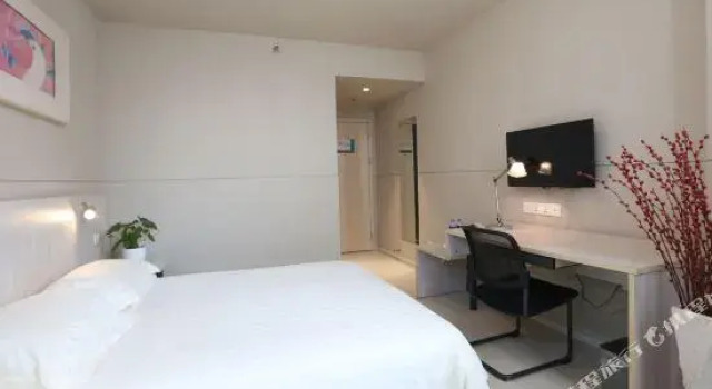 Номер Standard Home Inn (Changsha Train Station)