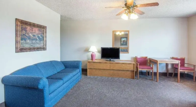 Люкс Super 8 by Wyndham Abilene KS