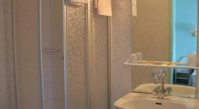 Номер Standard Hôtel Aux Cerisiers
