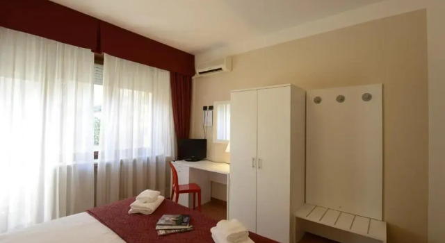 Трёхместный номер Hotel Tourist