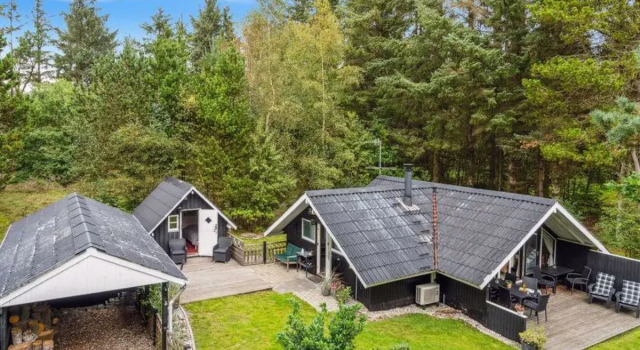 "Tjure" - 900m from the sea in NE Jutland