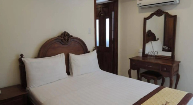 Golden View Hotel, Забронировать Отель Отели и гостиницы Хошимина, рядом с Grand Palace Wedding and Convention, Отель