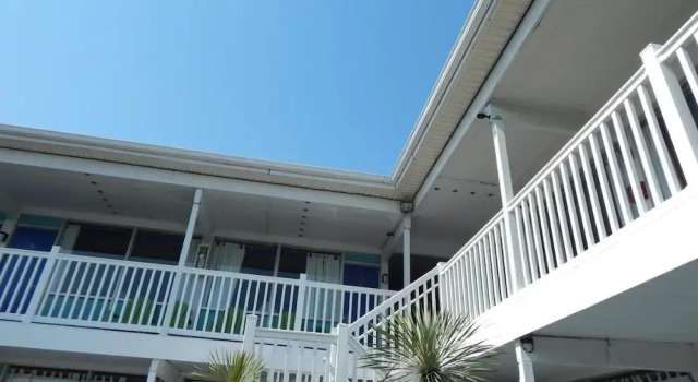 Blue Wave Inn - Ocean City, Забронировать Мини-отель Мотели Оушен-Сити, рядом с Ocean City Harbor, Мотель