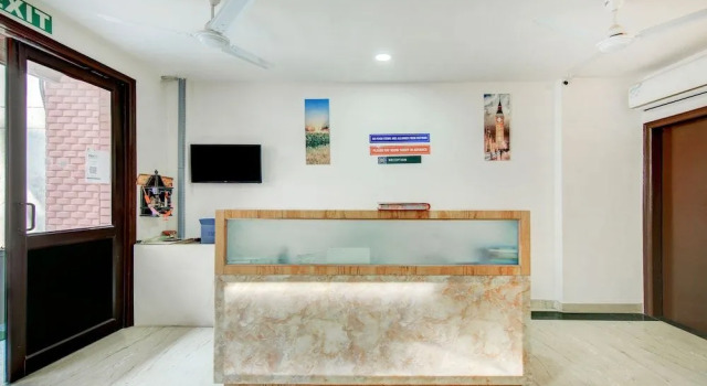 Hotel O The Primero Near Leisure Valley Park, Забронировать Отель Отели Гургаон с завтраком, рядом с Gurgaon Central, Завтраки
