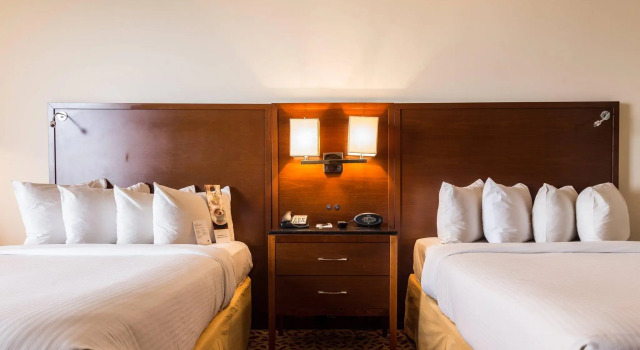 Четырёхместный номер Standard с частичным видом на океан Marriott Venezuela Hotel Playa Grande