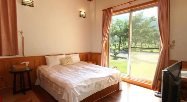 Standard Doppel Zimmer Seasons Inn