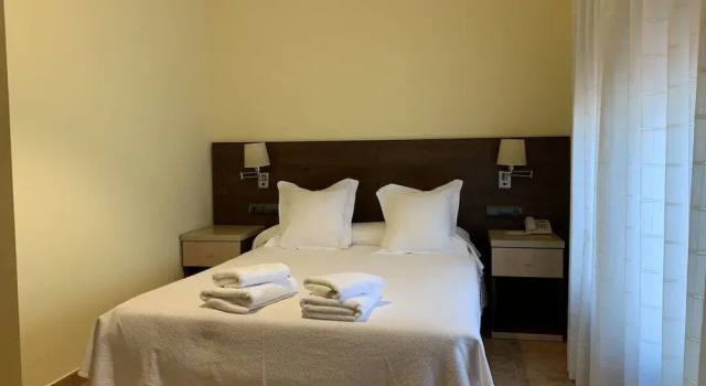 Hostal Monasterio de Rueda, Buchen Sie Hostel Hotels in Aragonien mit Parkplatz, Parkplätze
