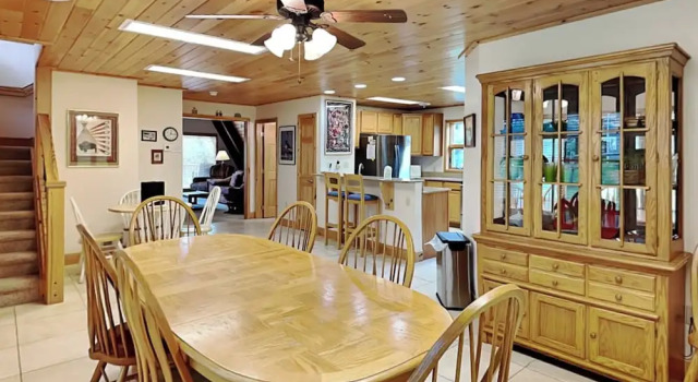 Коттедж Lakeview Cottage