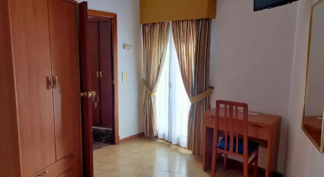 Одноместный номер Standard с балконом Hostal Casa Pepe