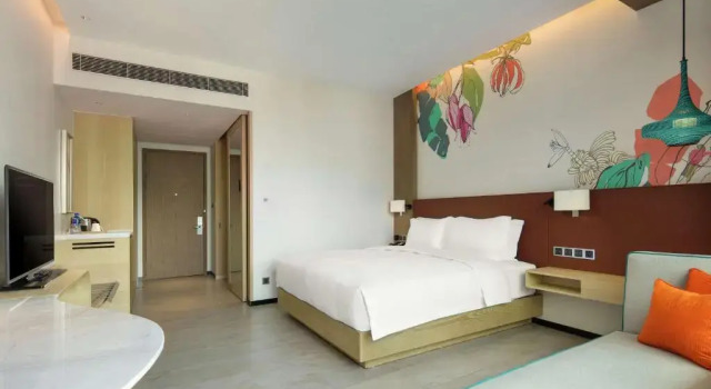 Номер Standard с балконом и с видом на море Hilton Garden Inn Sanya