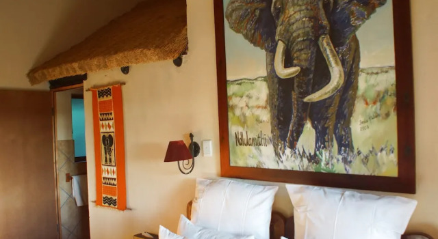 Номер Standard с балконом и с видом на реку Crocodile Kruger Safari Lodge