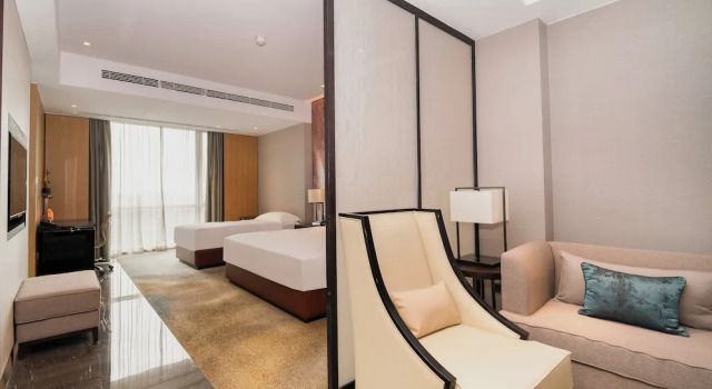 Полулюкс Crowne Plaza Chengdu Wenjiang by IHG