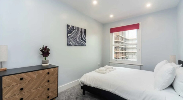 Bright & Chic St John's Hill Duplex