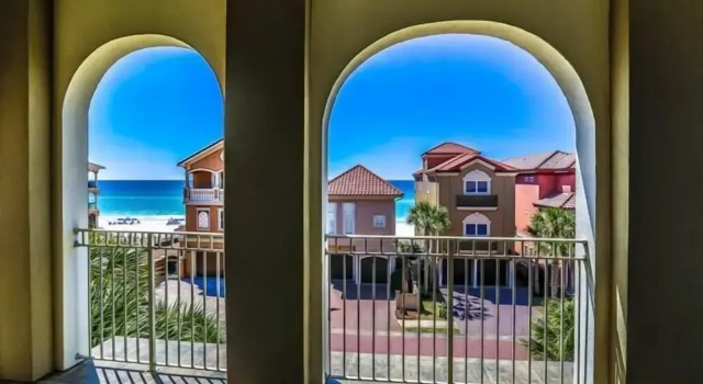Коттедж Villa Playa 5 Bedroom Holiday Home by Five Star Properties