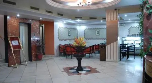 Hotel Ranjits Lakeview