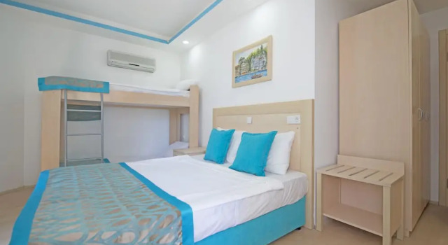 Семейный номер Standard с балконом Carina Resort Hotel