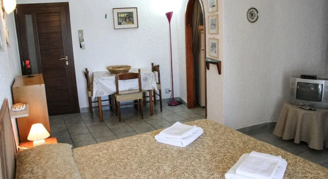 A charming studio apartment with terrace overlooking the sea, Забронировать Апартаменты/квартира Чефалу Madonie Regional Natural Park, рядом с Собор Чефалу