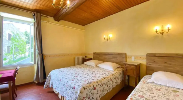 Трёхместный номер Standard Logis Grand Hotel Bain