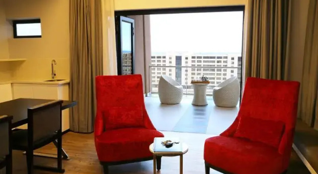 Camera familiare Standard con balcone Room50Two