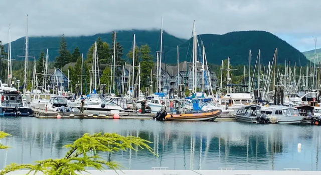 Четырёхместный номер Standard с балконом и с видом на воду Canadian Princess Lodge & Marina
