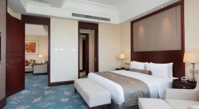 Люкс Deluxe Wyndham Garden Wuxi Huishan