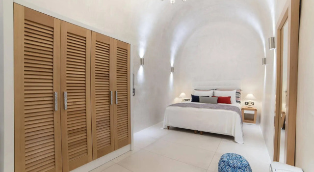 Daydream Luxury Suites, Забронировать Отель Тира Santorini Caldera, рядом с Музей досторического города Тира