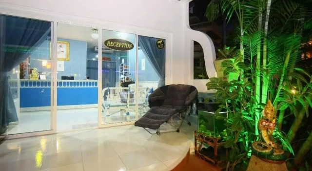 Patong Sunbeach Mansion, Забронировать Отель Отели острова Пхукета с бассейном, Бассейн