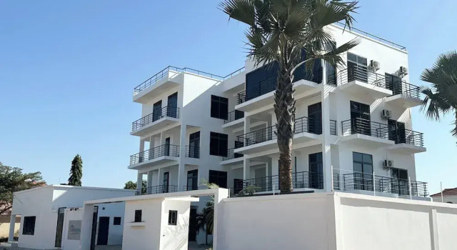Ocean Breeze Luxury Apartments, Book Lejlighed Hoteller i Kombo Saint Mary med parkering, Parkering