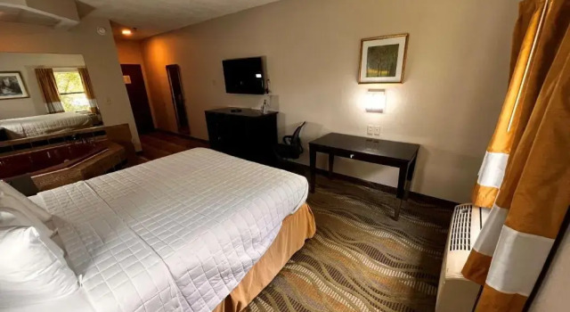 Люкс SureStay Hotel by Best Western Morganton