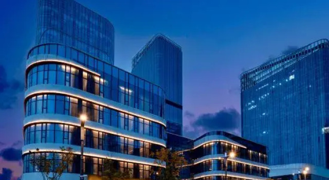 Radisson Red Wuhan Optics Valley Science & Technology Exhibition Center Grand Joy City, Prenota Hotel Hotel a Hubei con parcheggio, Parcheggio