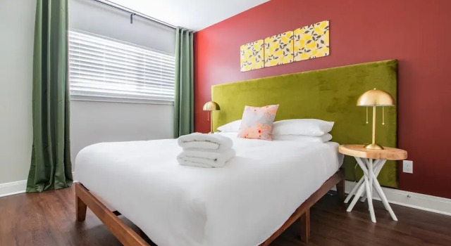 WanderJaunt Walton 2BR Central Austin, Book Apartment Austin Greater Austin, near Hancock Shopping Center