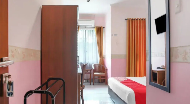 Номер Deluxe OYO Life 90091 Wisma Pakuan Syariah