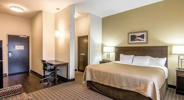 Двухместный люкс Mainstay Suites