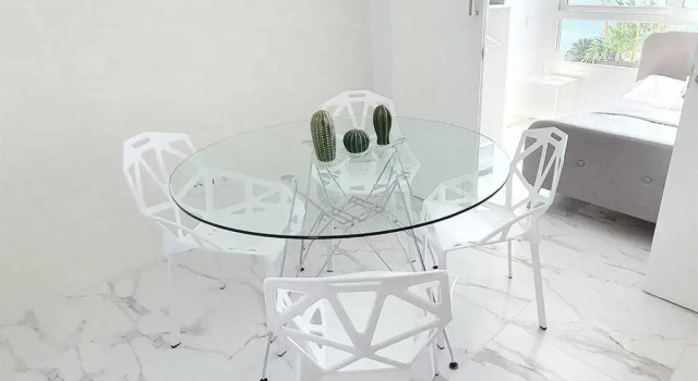 SKOL 645. Exclusive Three Bedrooms Apartment with Sea Views, Забронировать Апартаменты/квартира Отели Марбелья с бассейном, рядом с Музей гравюры, Бассейн