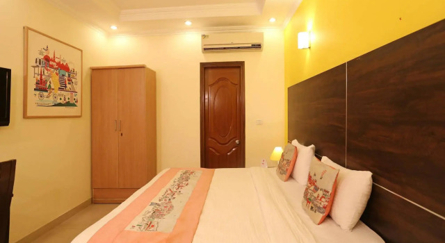 OYO Flagship 477 HUDA City Centre