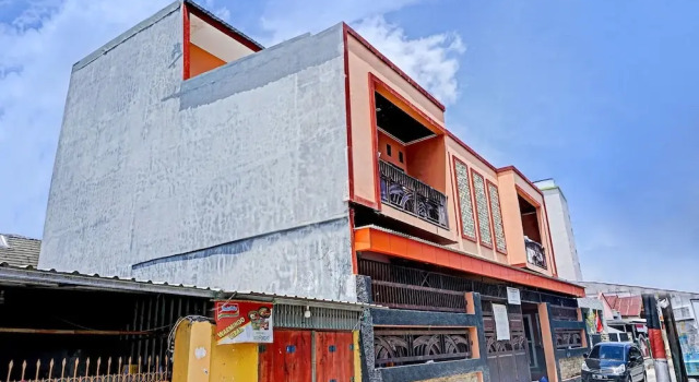 Hotel O Orange Homestay Makassar, Book Hotel Hotels in Sulawesi with Parking, Parking