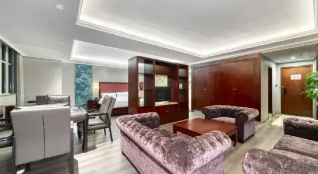 Iş süit Guofu Hotel