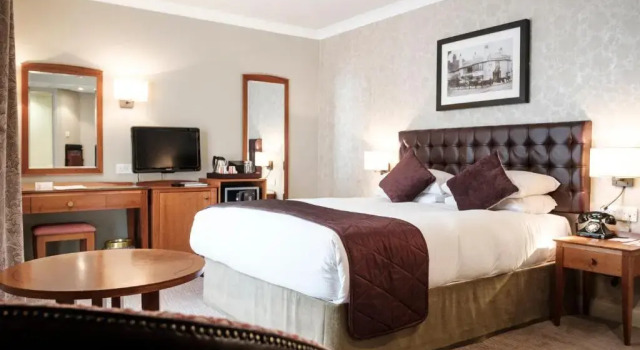 Номер Executive The Red Lion Hotel