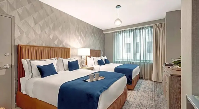 Четырёхместный номер Deluxe Artezen Hotel