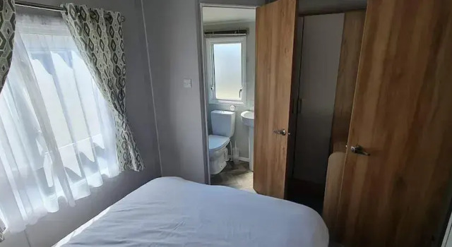 Mikey Caravan With Balcony, Book Feriehus Rhyl Clwyd
