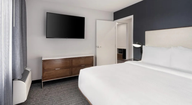 Suite Courtyard Mobile