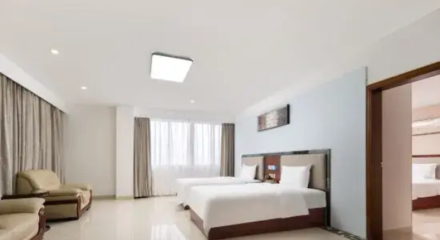 Люкс Comfort Jiajie Chain Hotel Haikou East High-speed Railway Station