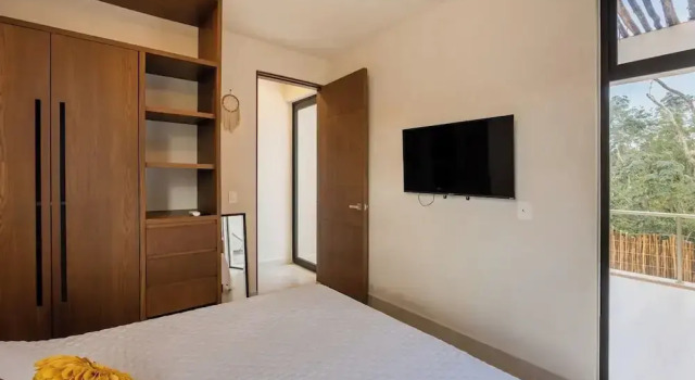 Beautiful 2 Bedroom Apartment