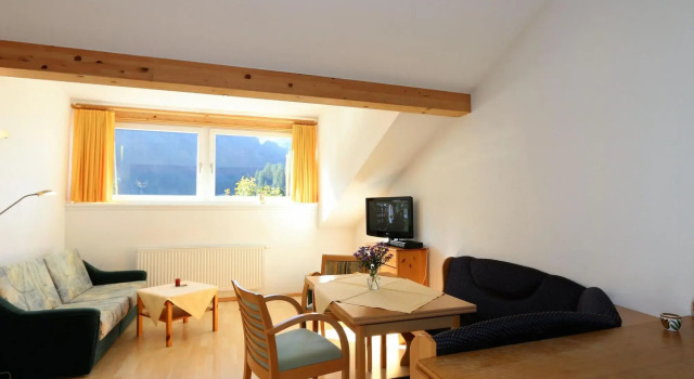 in Bichlbach with 1 bedrooms and 1 bathrooms