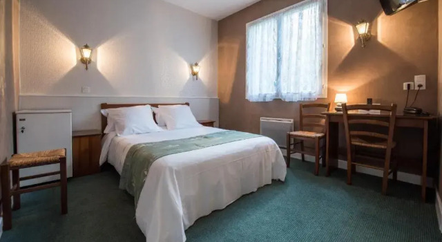 Двухместный номер Standard Les Ambassadeurs hôtel 3 Etoiles nouvelles chambres 2026 logis hôtel